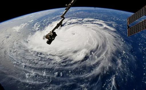 Урагану «Флоренс» присвоена 4-я категория опасности. Вот как «Флоренс» выглядит на снимке из МКС.