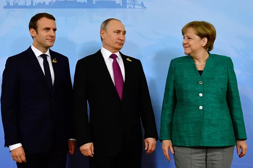 FT: Меркель и Макрон предложили позвать Путина на саммит лидеров ЕС — впервые с 2014 года