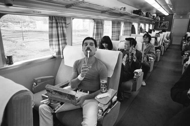 Фредди Меркьюри во время тура по Японии, октябрь 1982 года