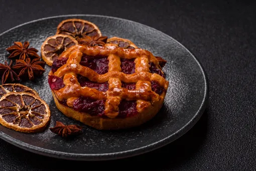 В США женщина подала на развод после 25 лет брака из-за съеденного мужем куска торта