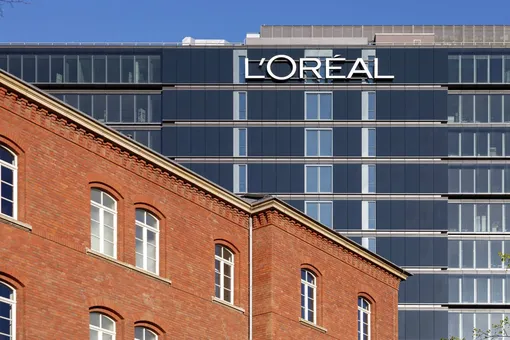 L'Oreal опровергли возможность возобновления поставок Giorgio Armani, Lancome и других брендов в Россию