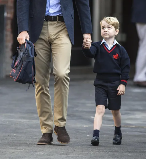 Принц Уильям сопровождает сына в школу, 2017.