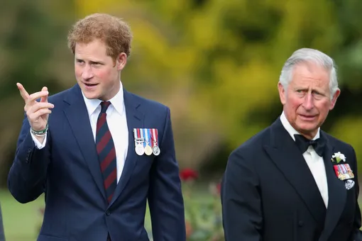СМИ: Карл III попросил архиепископа помочь пригласить принца Гарри и Меган Маркл на коронацию