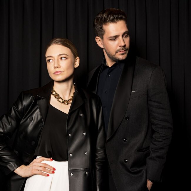Милош Бикович и Оксана Акиньшина — о сериале «The Телки», феминизме и нулевых Милош Бикович и Оксана Акиньшина — о сериале «The Телки», феминизме и нулевых