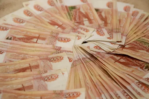 В Петербурге пенсионерка отдала мошенникам более 5 млн рублей