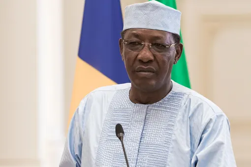 Президент Чада погиб через несколько часов после переизбрания на шестой срок. Он получил смертельные ранения в бою с повстанцами