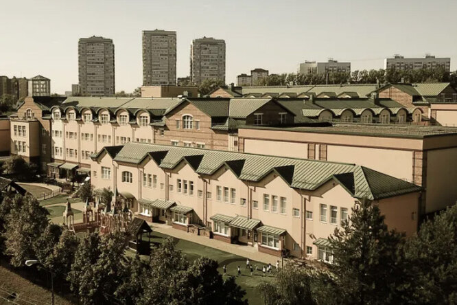 МИД РФ отказал в визах 30 учителям англо-американской школы в Москве, где обучаются дети бизнесменов и дипломатов