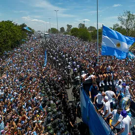 Как в Буэнос-Айресе праздновали победу Аргентины на ЧМ-2022. Фотографии