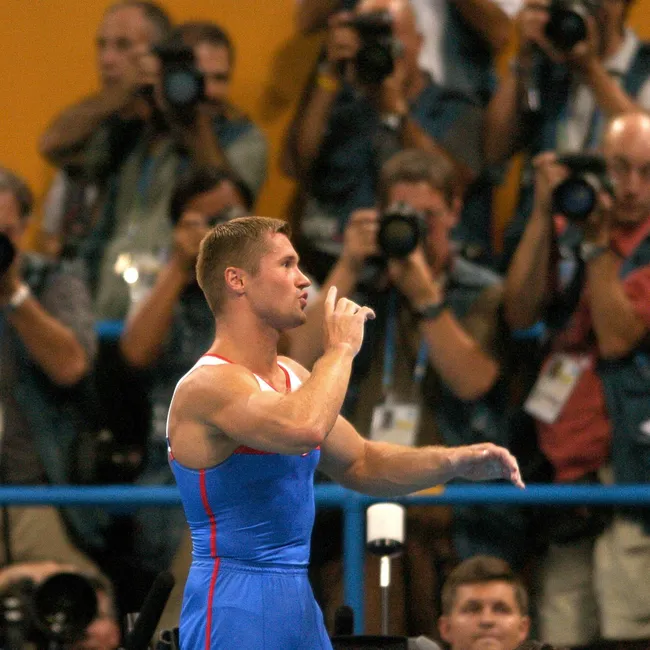 «До свидания, наш ласковый мишка»: 10 легендарных моментов Олимпийских игр в фотографиях