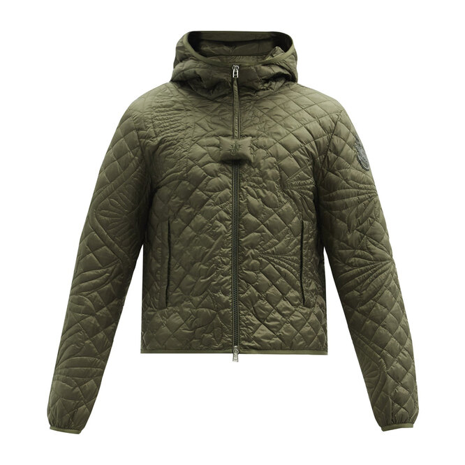 Moncler, 77 700 руб.