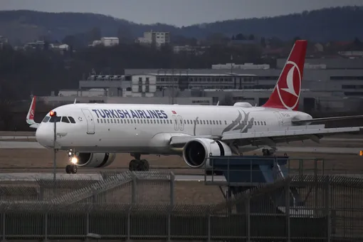 Самолет Turkish Airlines развернули в воздухе из-за подозрения на коронавирус у пассажиров