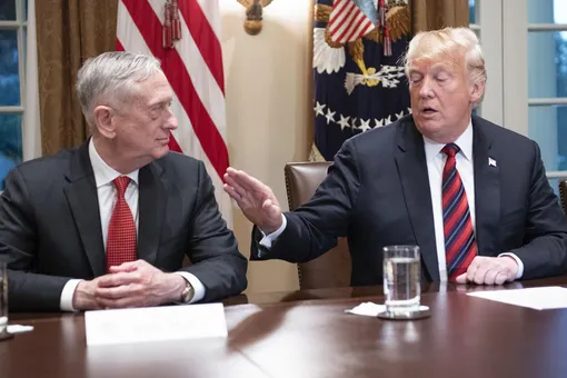 Глава Пентагона уходит в отставку из-за разногласий с Дональдом Трампом