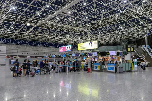 Аэропорт Сочи опроверг информацию о том, что диктор при объявлении рейсов перепутал Самару и Саратов