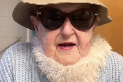 «Чувствую себя бабушкой интернета»: 93-летняя пользовательница TikTok дает советы о жизни и предупреждает девушек о красных флагах в отношениях