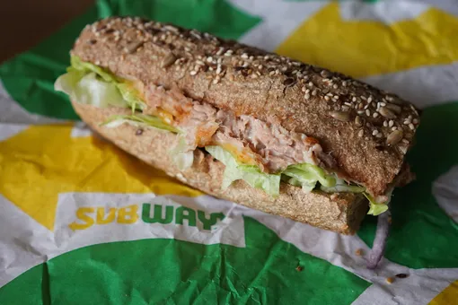 NYT: независимая лаборатория не нашла тунец в сэндвиче с тунцом из Subway