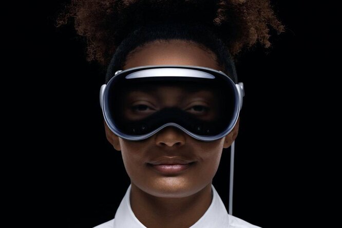Apple представила свою первую гарнитуру смешанной реальности Vision Pro
