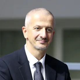 Выпускники школы-студии МХАТ выступили против назначения Константина Богомолова