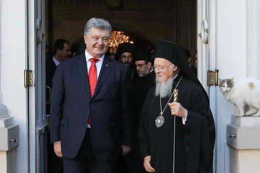 Константинопольский патриарх подписал указ о независимости украинской церкви