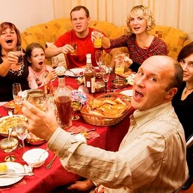 Исследование: частое общение с родственниками может негативно влиять на самочувствие