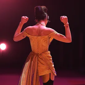 В Лондоне прошла церемония Brit Awards. Лучшей певицей стала Дуа Липа, а само мероприятие прошло в виде социального эксперимента В Лондоне прошла церемония Brit Awards. Лучшей певицей стала Дуа Липа, а само мероприятие прошло в виде социального эксперимента
