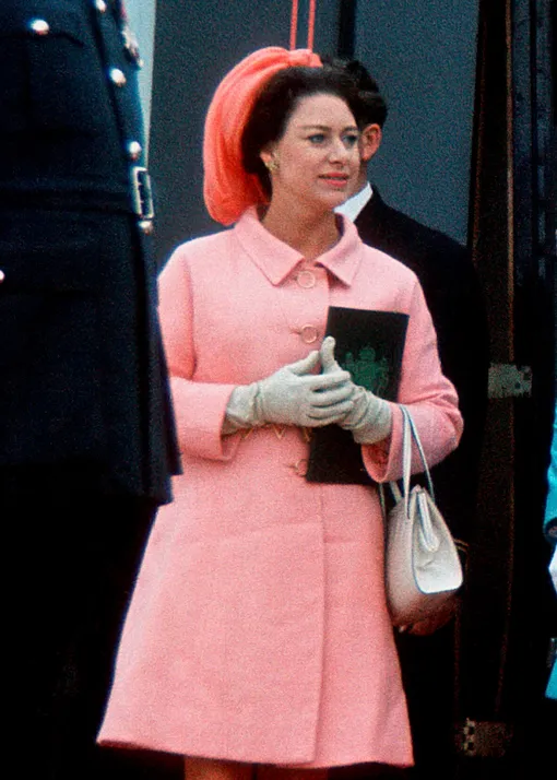 CAERNARVON, UNITED KINGDOM — JULY 01: Princess Margaret, Princess Anne and Queen Elizabeth, The Queen Mother arrive to attend the investiture of Prince Charles as Prince of Wales at Caernarvon Castle on July 1, 1969 in Caernarvon, Wales. (Photo by Anwar Hussein/Getty Images