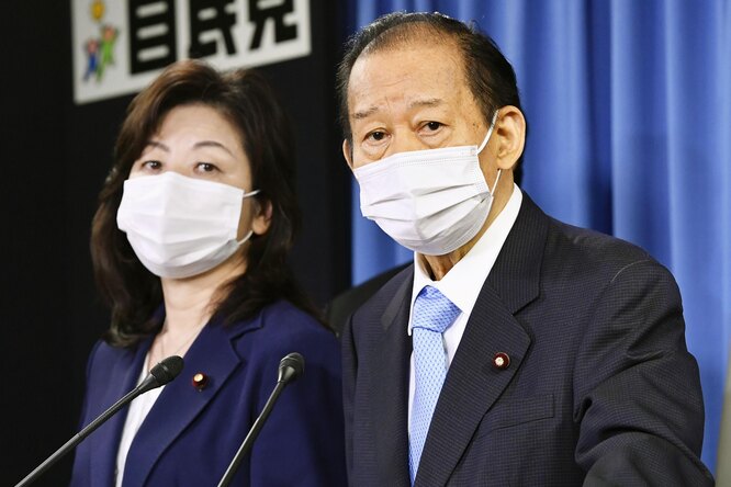 В Японии на заседания правящей партии станут приглашать больше женщин. Но они будут только слушать и молчать