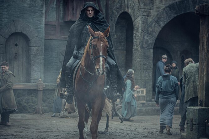 В интернет утекли фото со съемок второго сезона «Ведьмака». Генри Кавилла засняли за едой — снимок уже расходится на мемы В интернет утекли фото со съемок второго сезона «Ведьмака». Генри Кавилла засняли за едой — снимок уже расходится на мемы