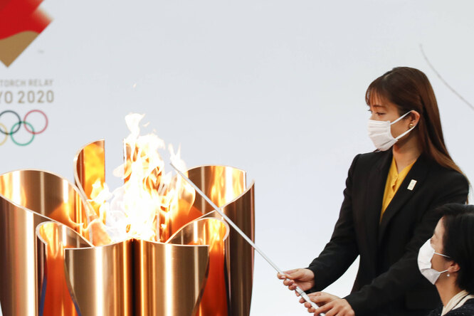 В Японии стартовала эстафета олимпийского огня. Факел погас в первый день церемонии