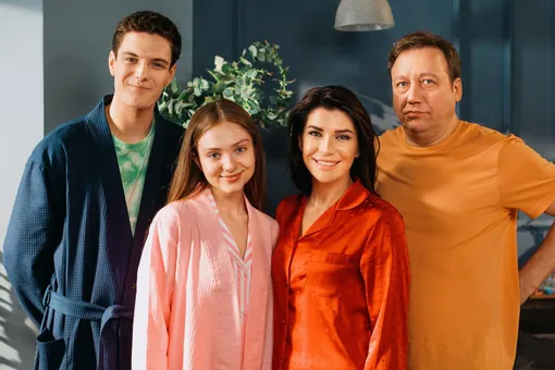 Начались съемки продолжения «Ворониных» — комедийного сериала под названием «Костя — Вера» Начались съемки продолжения «Ворониных» — комедийного сериала под названием «Костя — Вера»