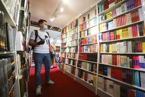 Книгоиздатели попросили Роскомнадзор оштрафовать Telegram за отказ удалить пиратские копии книг