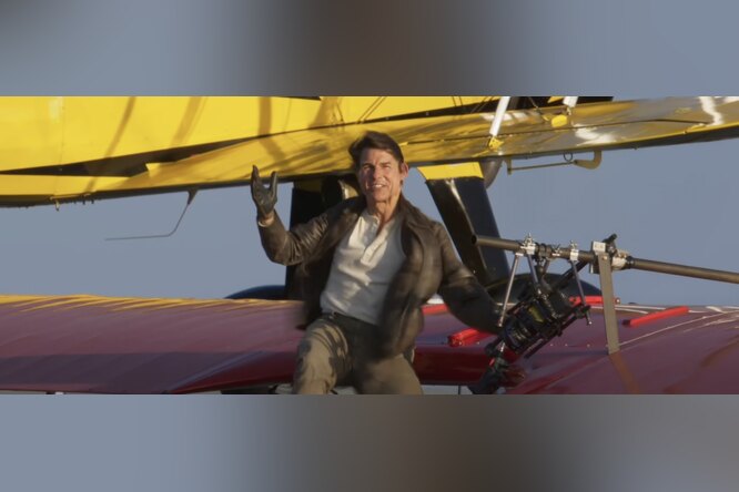 Ничего необычного: Том Круз сидит на корпусе летящего самолета — на съемках очередного фильма «Миссия невыполнима»