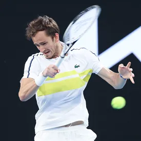 Россиянин Даниил Медведев проиграл Новаку Джоковичу в финале Australian Open