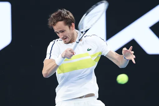 Россиянин Даниил Медведев проиграл Новаку Джоковичу в финале Australian Open
