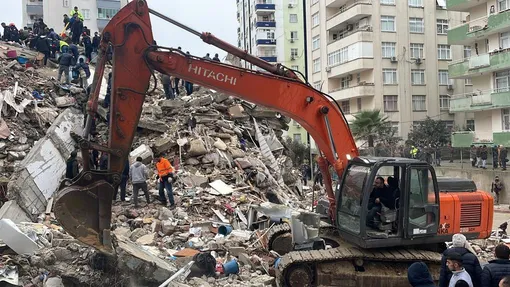 Последствия землетрясения в Диярбакыре, Турция