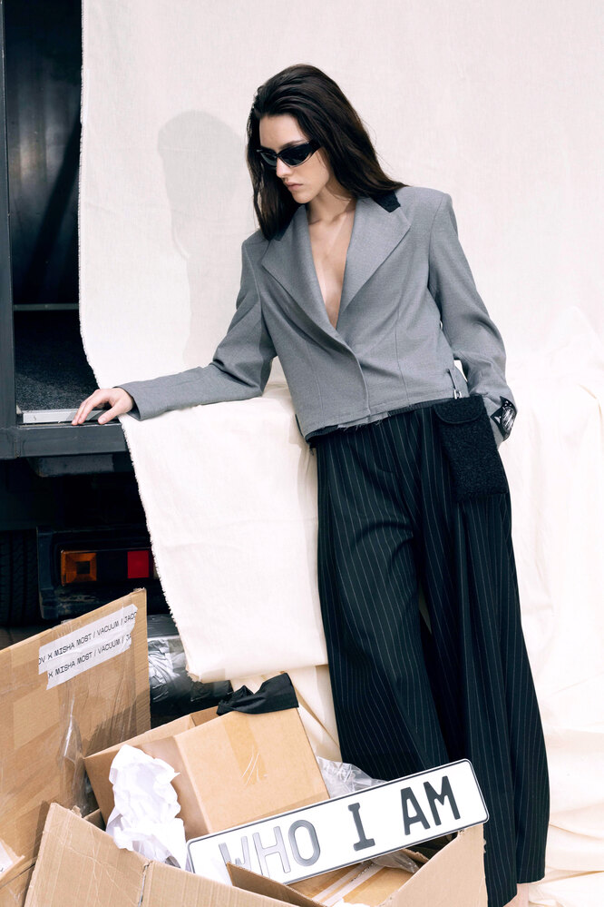 WHO/AM FW 2023/2024
