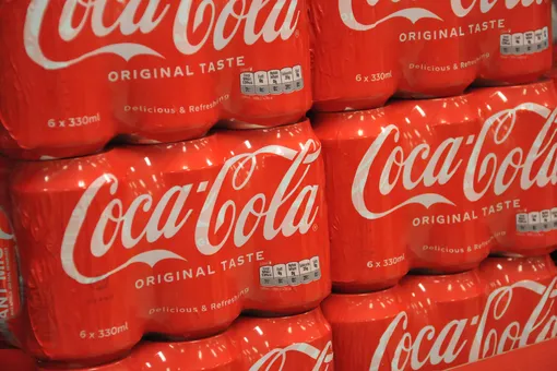 Американку приговорили к 14 годам тюрьмы за кражу коммерческой тайны Coca-Cola в интересах правительства Китая
