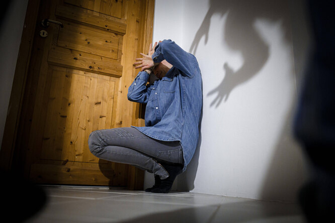 Общественники потребовали от правительства срочных мер по защите жертв домашнего насилия в условиях самоизоляции