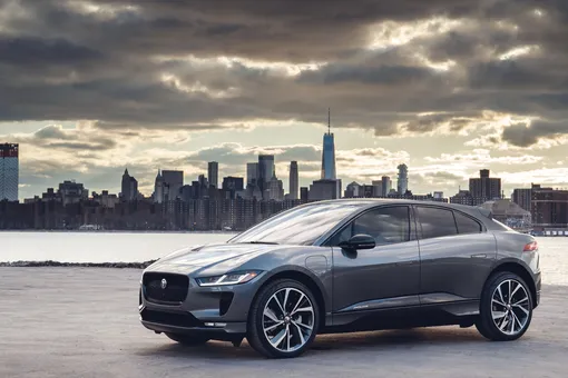 В России объявлен старт продаж электрического кроссовера Jaguar I-PACE