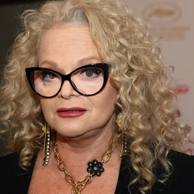 Лариса Долина покинула квартиру в Хамовниках