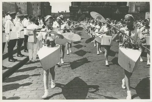 Парад на Красной площади. ПионерыДата съемки: 1936 год