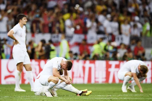 Победную серию англичан на этом чемпионате оборвали хорваты, обыгравшие «львов» в полуфинале со счетом 2:1. На фото запечатлена реакция нападающего сборной Англии Джейми Варди на поражение.