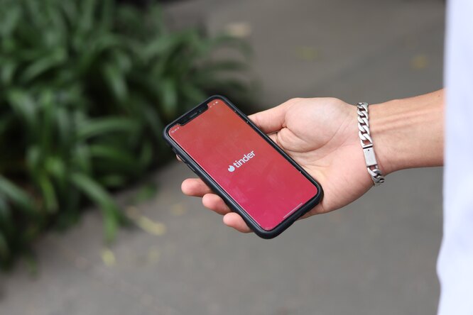 Парень сделал более миллиона свайпов в Tinder и сходил на свидание (неудачное) лишь один раз Парень сделал более миллиона свайпов в Tinder и сходил на свидание (неудачное) лишь один раз