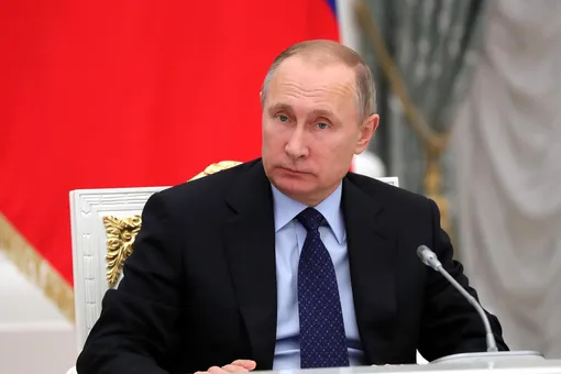 Путин наложил вето на закон об ответственности журналистов за цитирование СМИ, главный редактор которого не может быть установлен