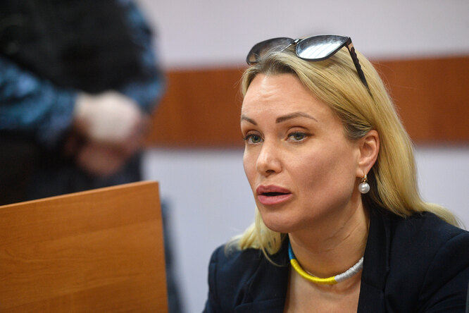 Суд вернул в полицию протокол на экс-редактора Первого канала Марину Овсянникову Суд вернул в полицию протокол на экс-редактора Первого канала Марину Овсянникову