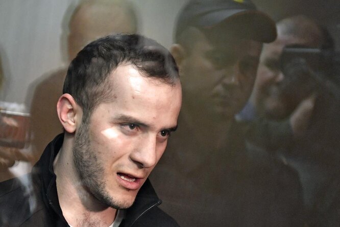 Пранкера из Таджикистана приговорили к 2 годам и 4 месяцам колонии за розыгрыш с приступом коронавируса в метро Пранкера из Таджикистана приговорили к 2 годам и 4 месяцам колонии за розыгрыш с приступом коронавируса в метро