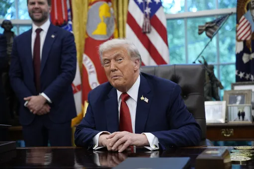 Трамп подписал указ о передаче контроля над TikTok американским корпорациям