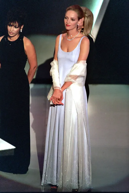 Ума Турман на церемонии «Оскар» в 1995 году