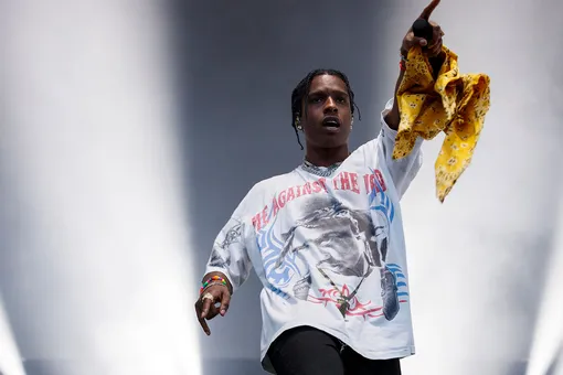Рэперу A$AP Rocky предъявили обвинения в нападении на человека в Швеции