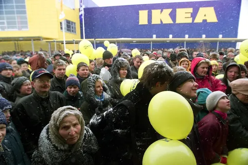 Открытие гипермаркета IKEA в 2000 году.