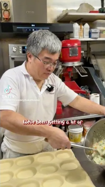 Смотреть Смотреть